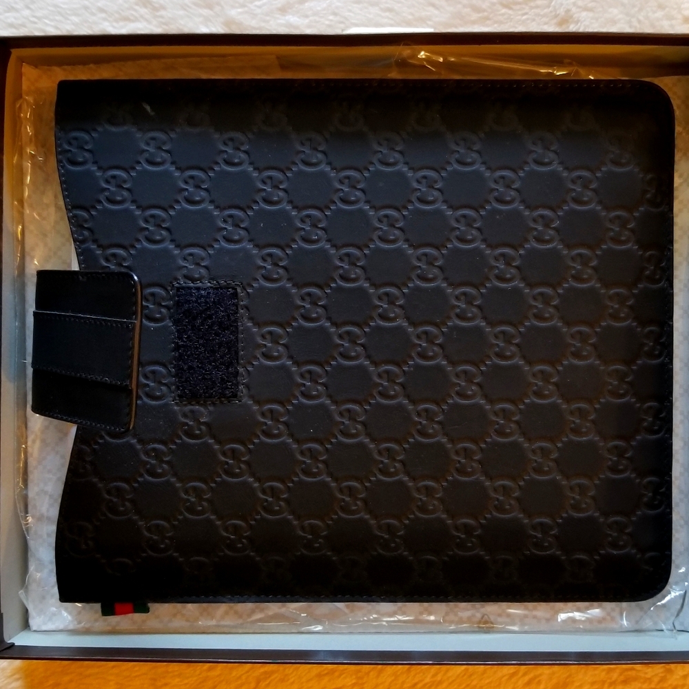 Authentic Gucci tablet case - Picture 2 of 3
